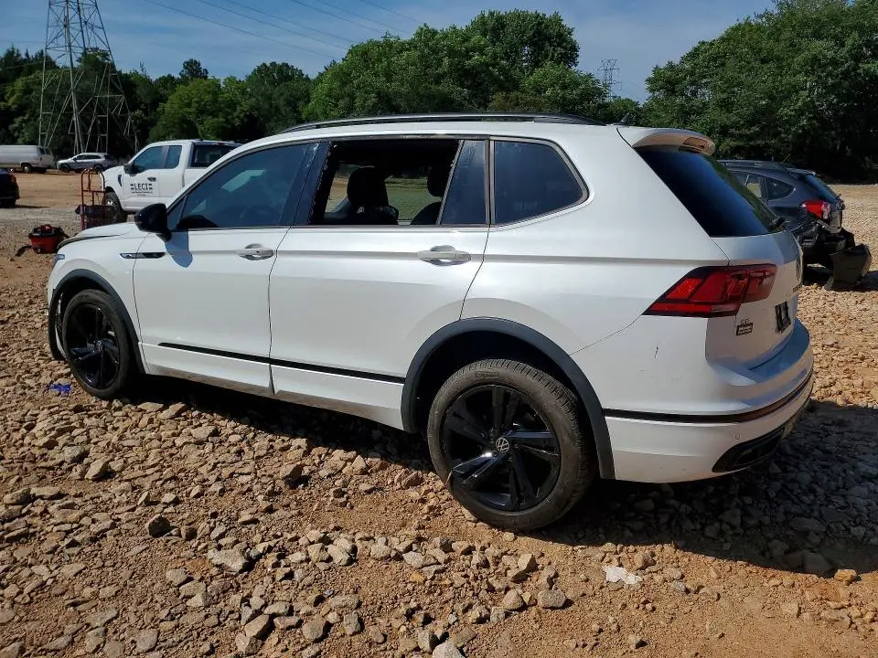 2024 VOLKSWAGEN TIGUAN SE R-LINE BLACK  