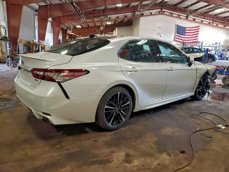 2018 TOYOTA CAMRY XSE  