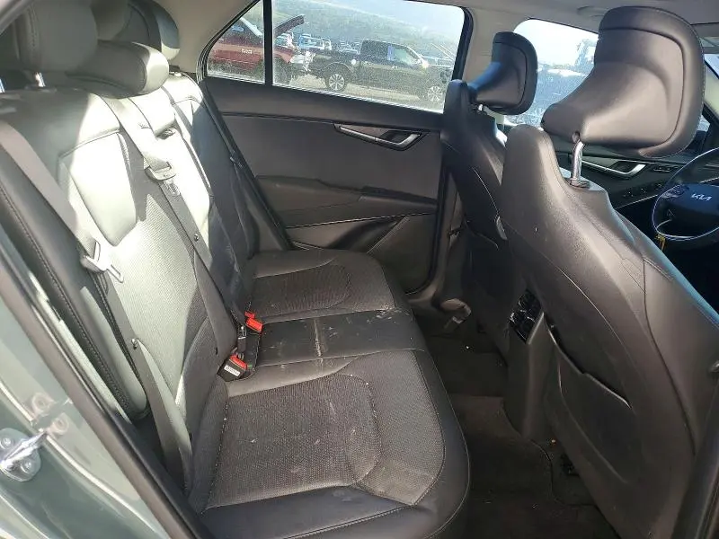 2023 KIA NIRO SX  