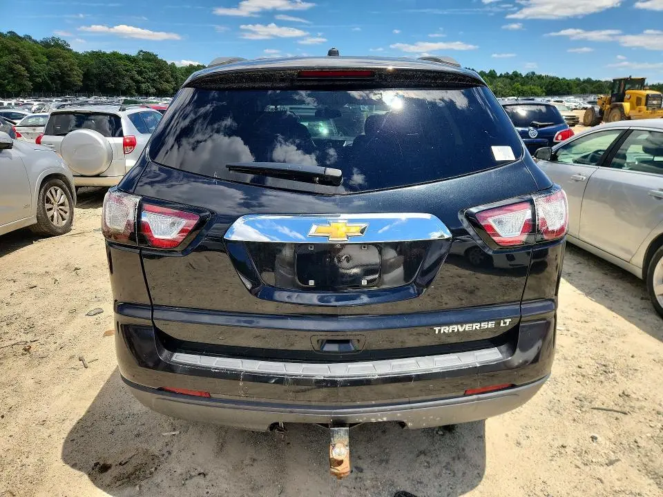2015 CHEVROLET TRAVERSE LT  