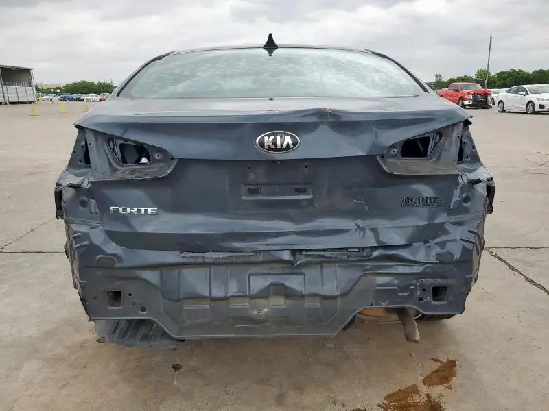 2016 KIA FORTE LX  