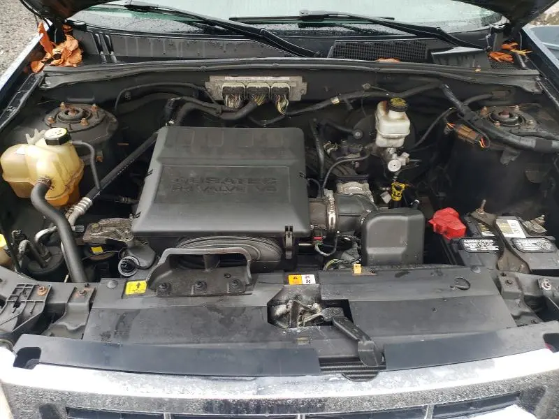 2010 FORD ESCAPE LIMITED  