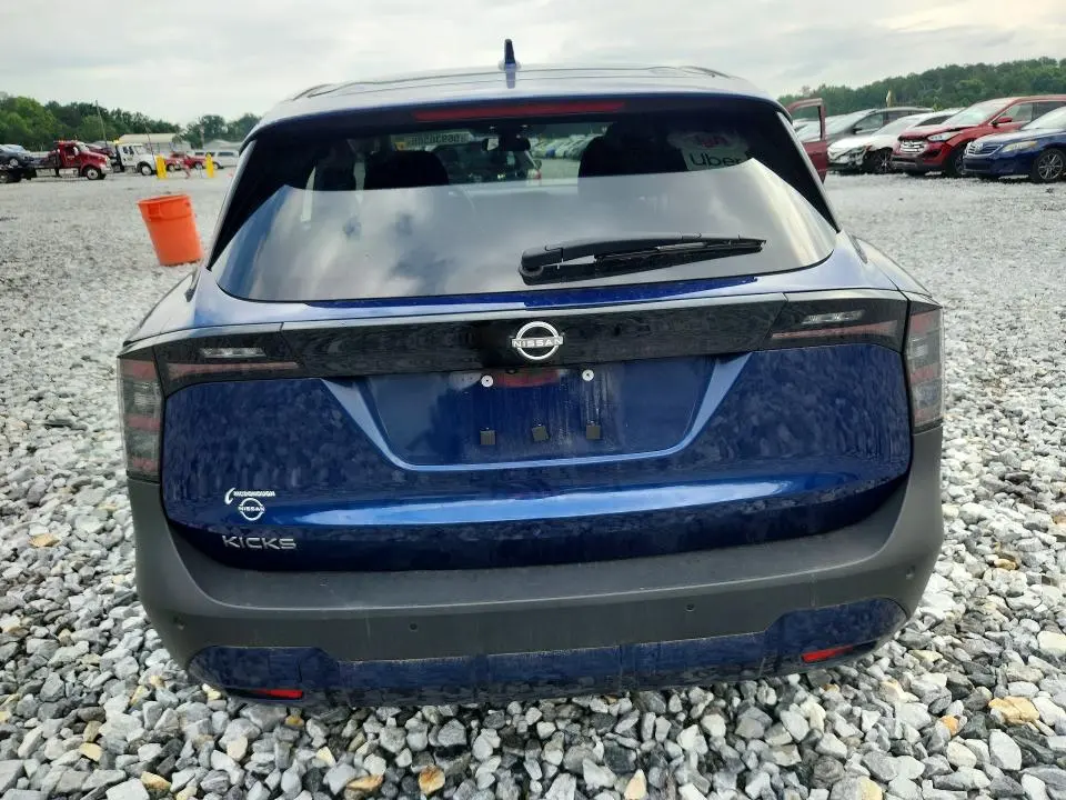 2025 NISSAN KICKS SV  