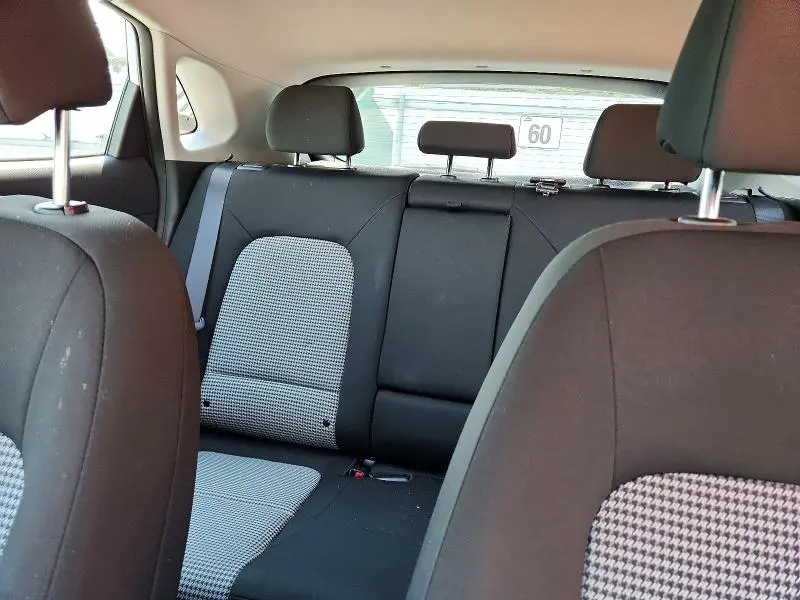 2022 HYUNDAI KONA SE  