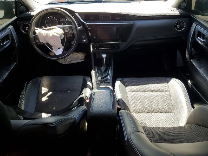2017 TOYOTA COROLLA SE  