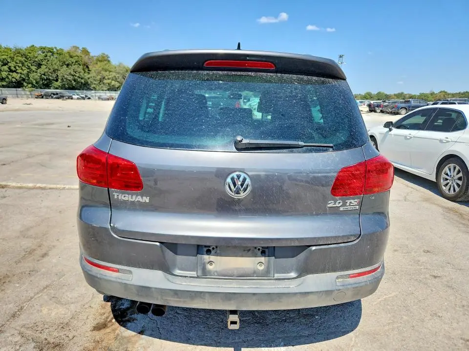 2015 VOLKSWAGEN TIGUAN S  