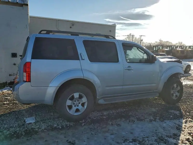 2011 NISSAN PATHFINDER S  