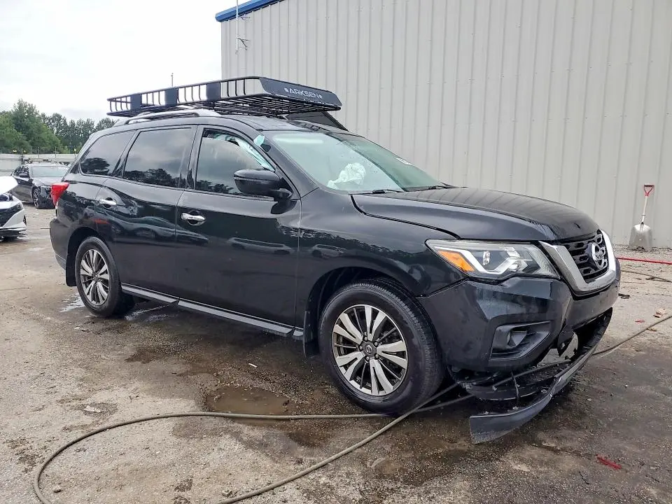 2019 NISSAN PATHFINDER SV  