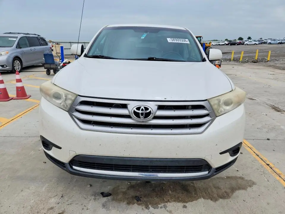 2011 TOYOTA HIGHLANDER BASE  