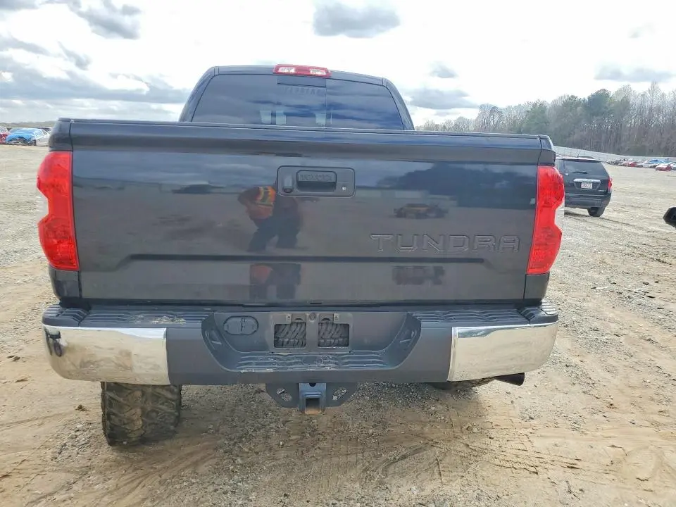 2019 TOYOTA TUNDRA SR5  