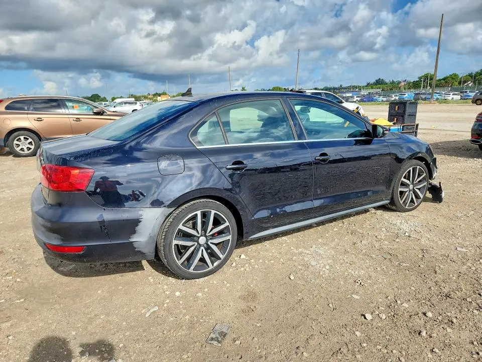 2013 VOLKSWAGEN JETTA GLI  