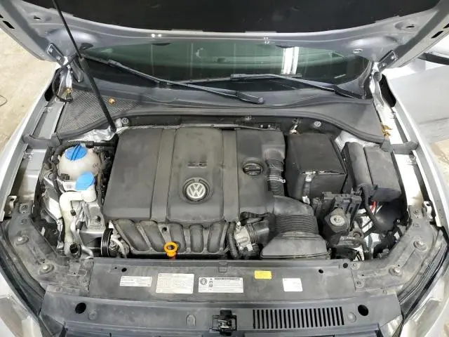 2013 VOLKSWAGEN PASSAT SE