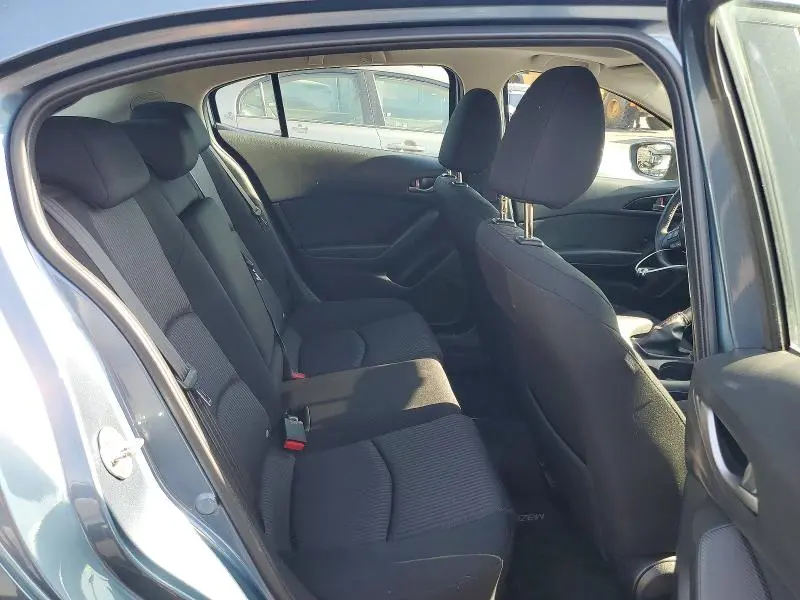 2016 MAZDA 3 TOURING  