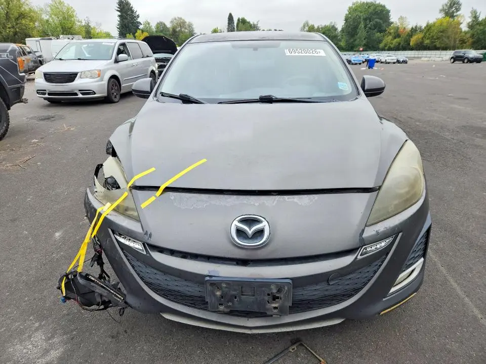 2011 MAZDA 3 S  