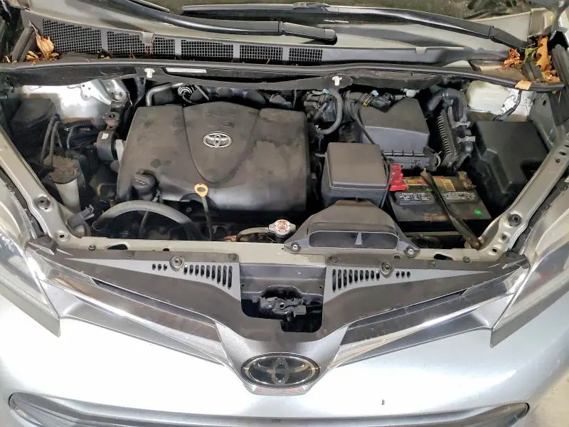 2019 TOYOTA SIENNA LIMITED PREMIUM 7-PASSENGER  