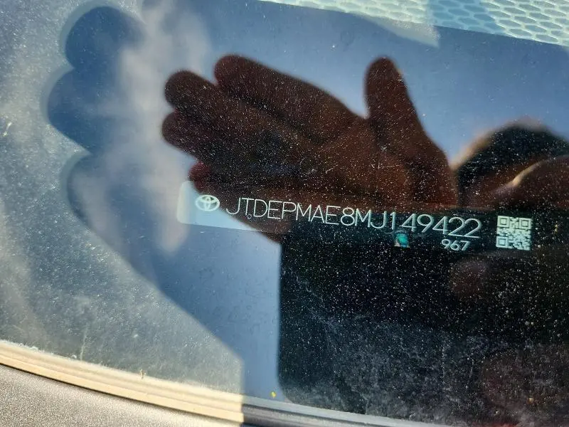 2021 TOYOTA COROLLA LE  