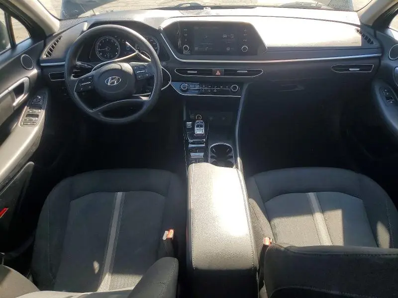 2022 HYUNDAI SONATA SE  