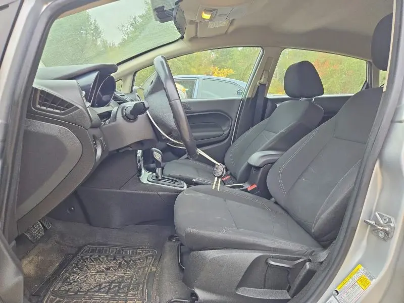 2015 FORD FIESTA SE  