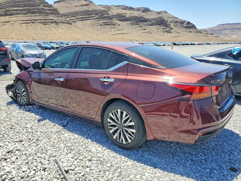 2024 NISSAN ALTIMA SV  