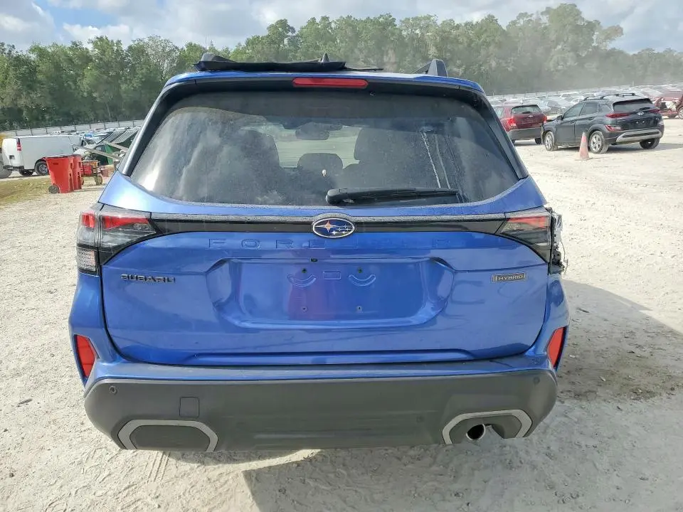 2025 SUBARU FORESTER LIMITED  