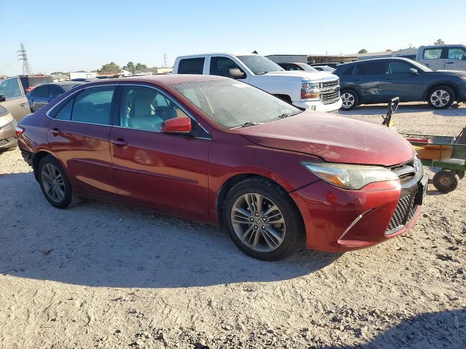 2015 TOYOTA CAMRY SE  