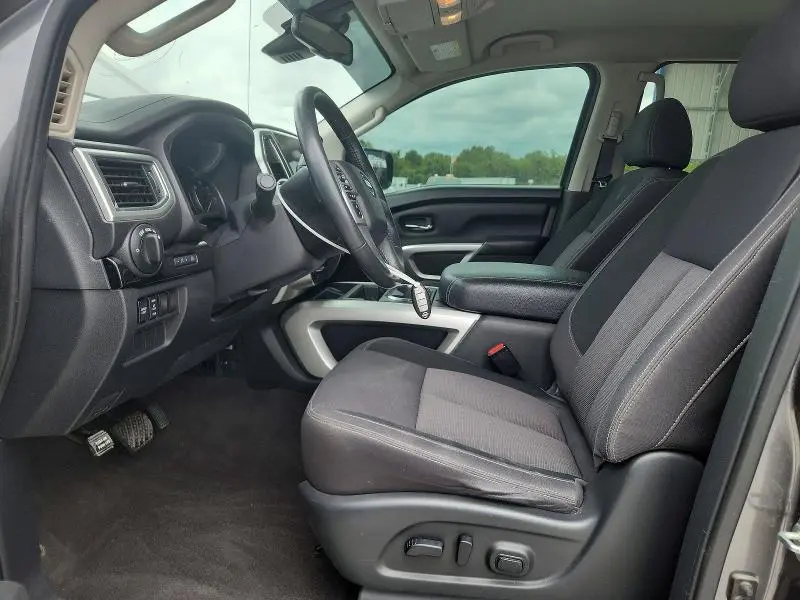 2021 NISSAN TITAN SV  
