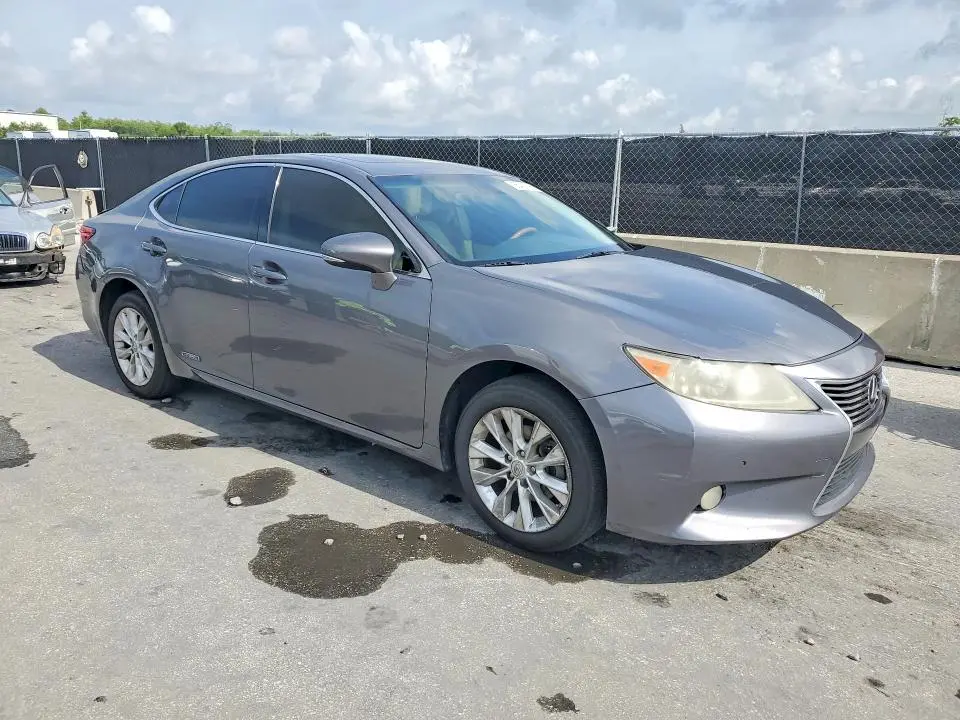 2013 LEXUS ES 300H  