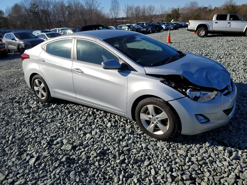 2012 HYUNDAI ELANTRA GLS  