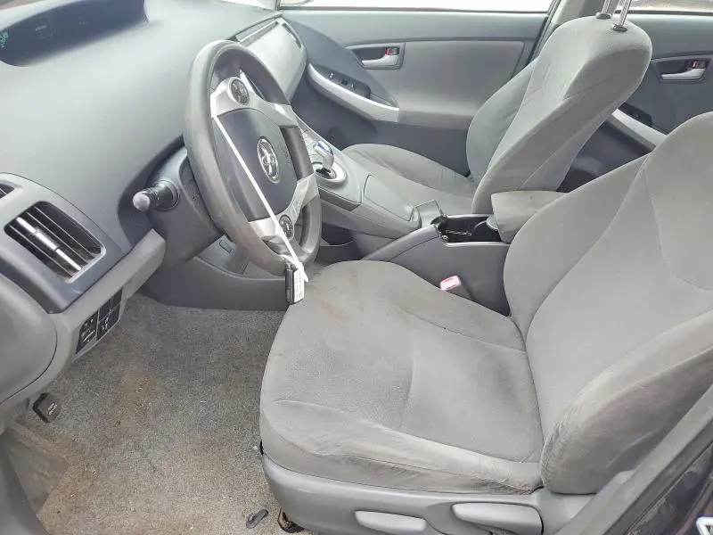 2010 TOYOTA PRIUS III  