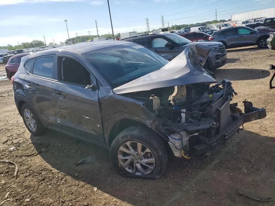 2021 HYUNDAI TUCSON SE  