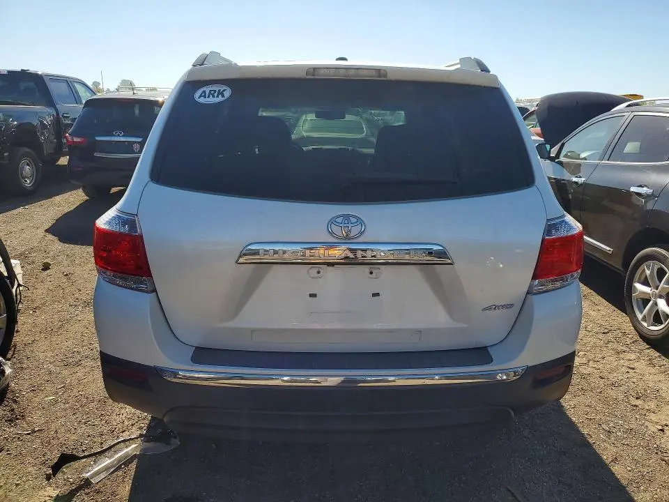 2013 TOYOTA HIGHLANDER LIMITED  
