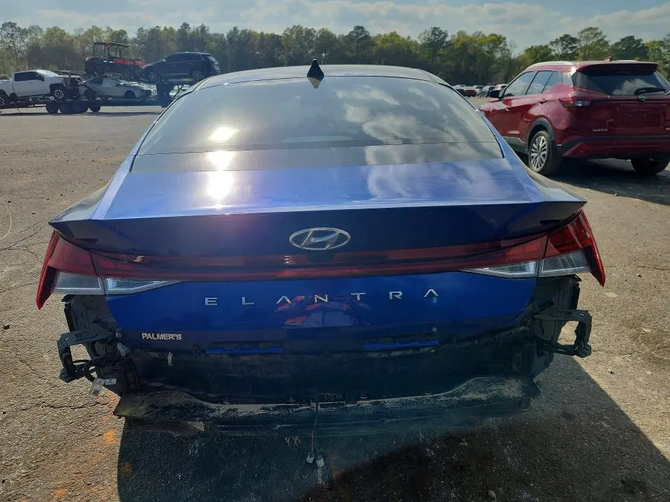 2021 HYUNDAI ELANTRA SEL  