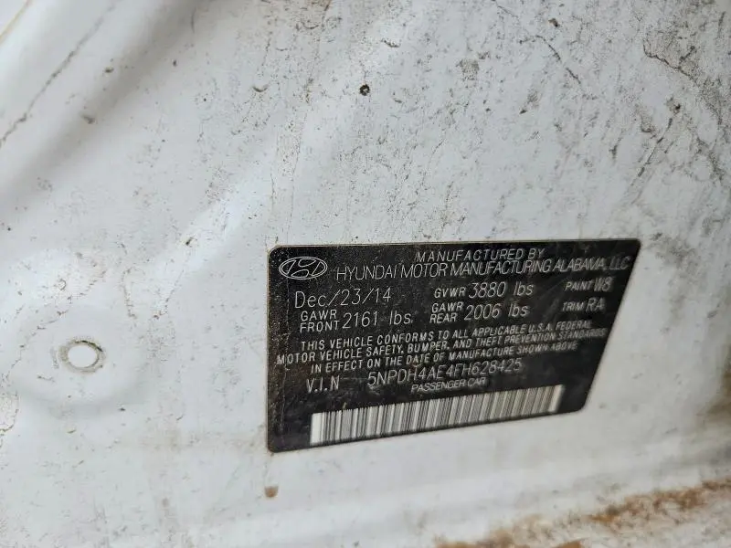2015 HYUNDAI ELANTRA SE  