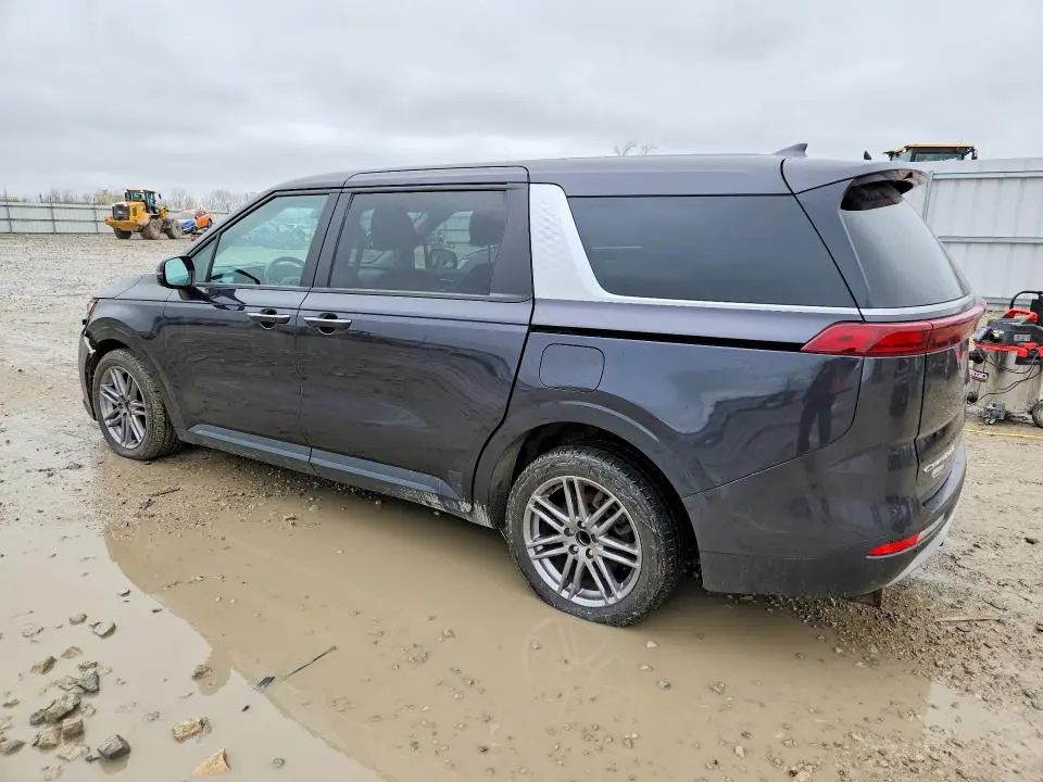 2022 KIA CARNIVAL LX  