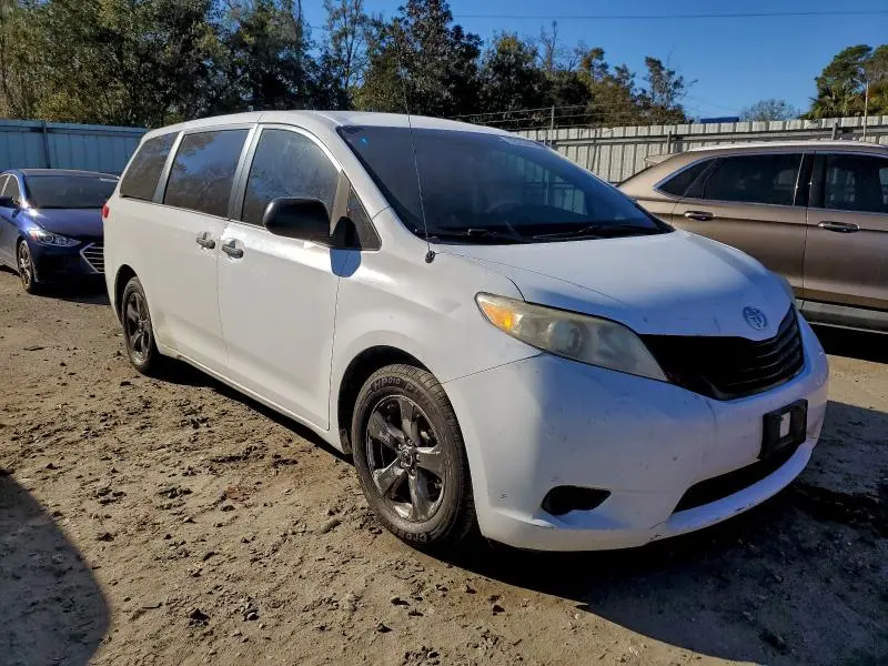 2011 TOYOTA SIENNA BASE 7-PASSENGER  