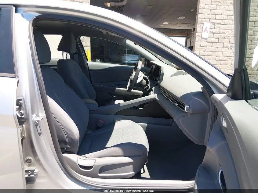 2021 HYUNDAI ELANTRA SE