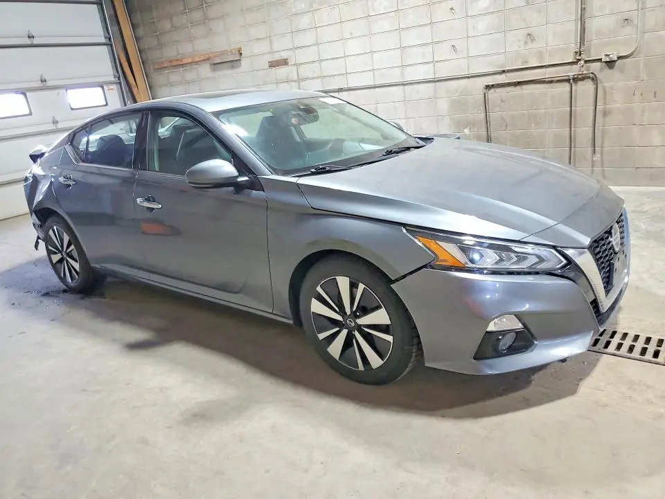 2020 NISSAN ALTIMA SL  