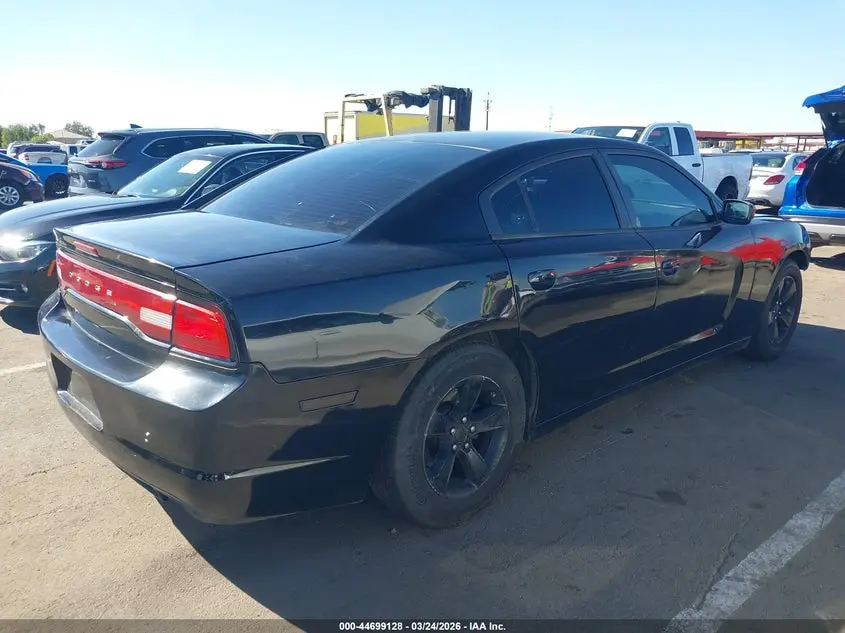 2014 DODGE CHARGER SE