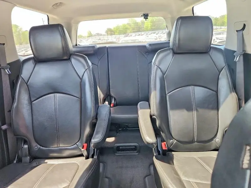 2013 GMC ACADIA SLT-1  