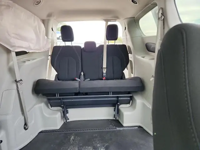 2023 CHRYSLER VOYAGER   