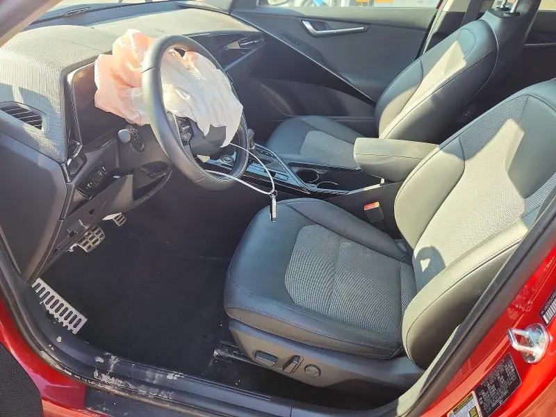 2024 KIA NIRO EX  