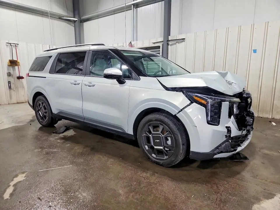 2025 KIA CARNIVAL EX  