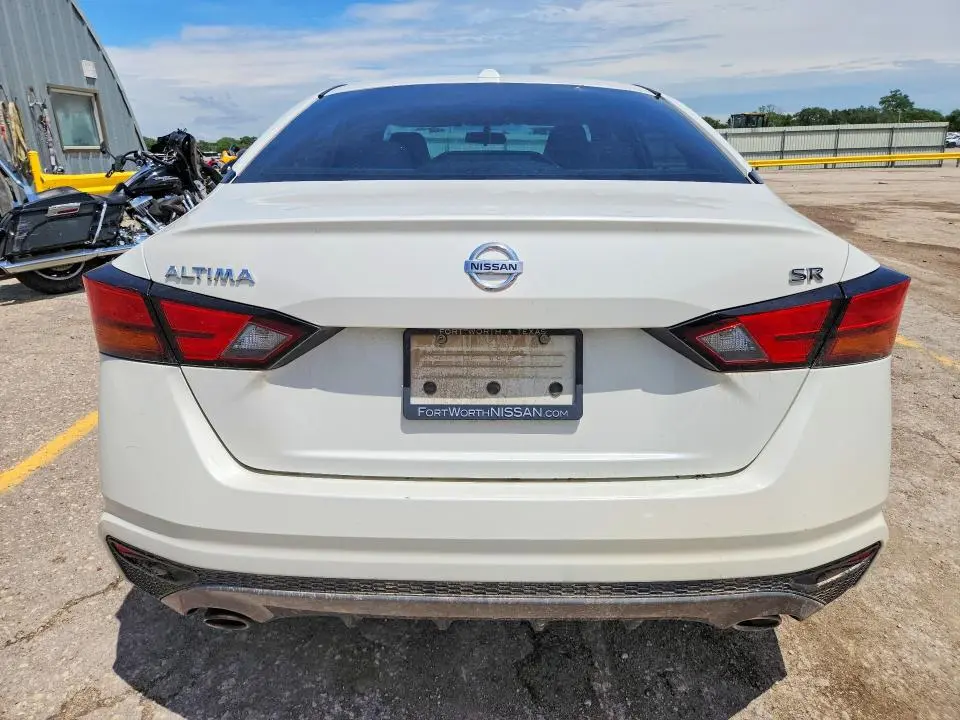 2019 NISSAN ALTIMA SR  