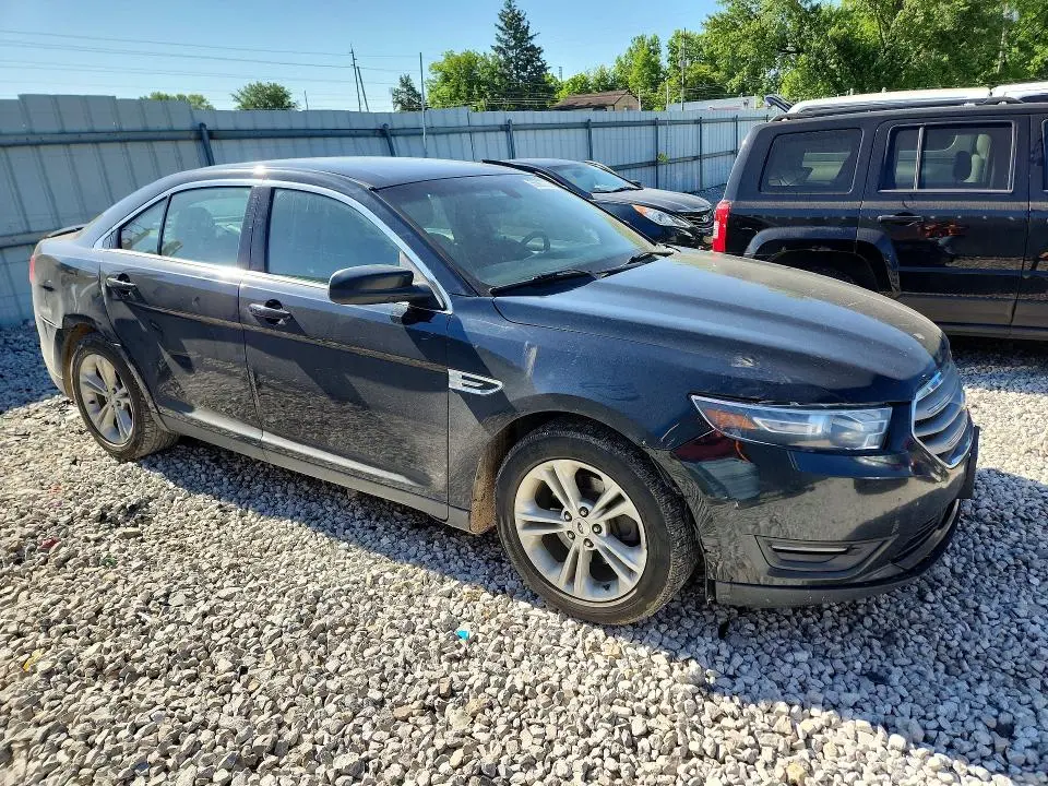 2015 FORD TAURUS SEL  
