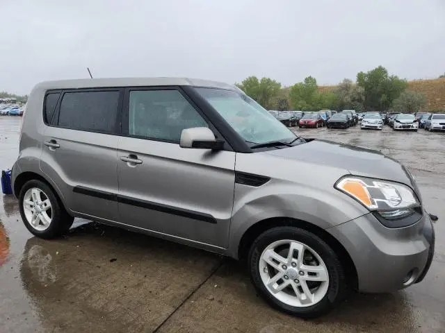 2011 KIA SOUL +  