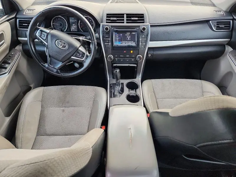 2016 TOYOTA CAMRY SE  