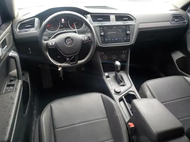 2021 VOLKSWAGEN TIGUAN SE  