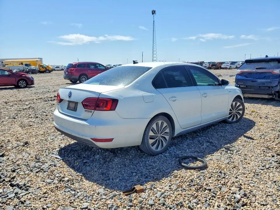 2013 VOLKSWAGEN JETTA   