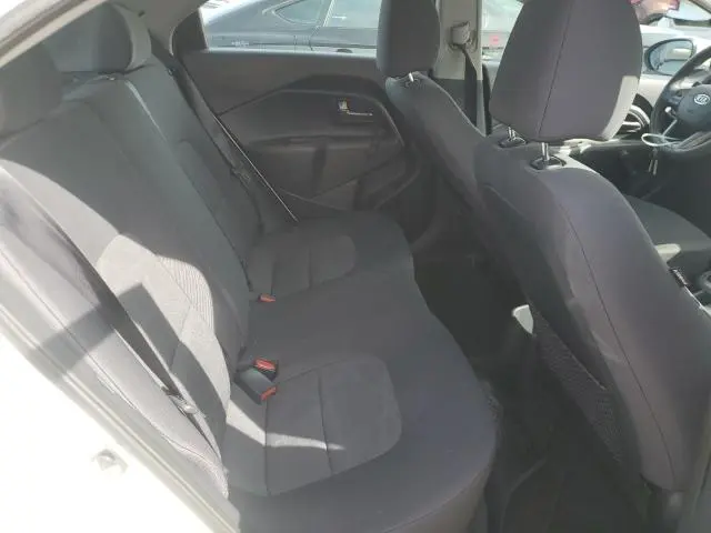 2013 KIA RIO LX  