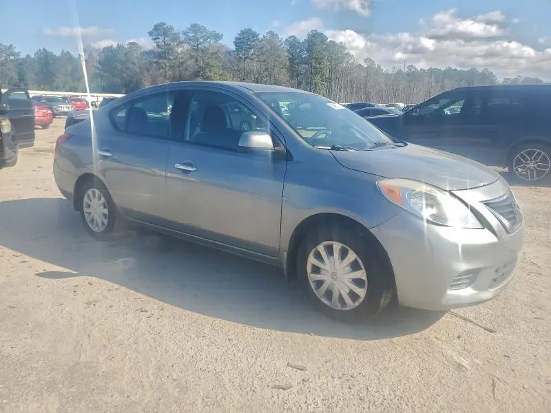 2014 NISSAN VERSA S  